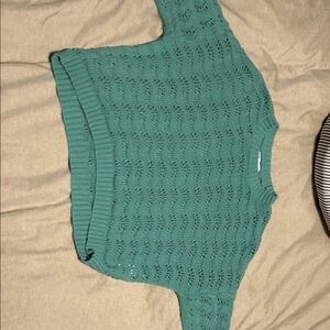 Hollister Women's Green Crew Neck Sweater